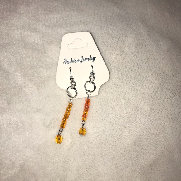 Earring - Picture 4 of 4